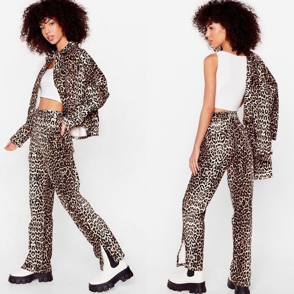 Nwt nasty gal women’s Leopard Split Hem Straight Leg Jeans brown size 4 US - Picture 1 of 4